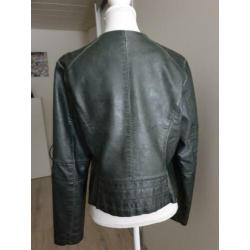 Stoer leather look jasje in donker grijs. Maat 38.