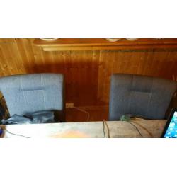 4 grijze eetkamer stoelen