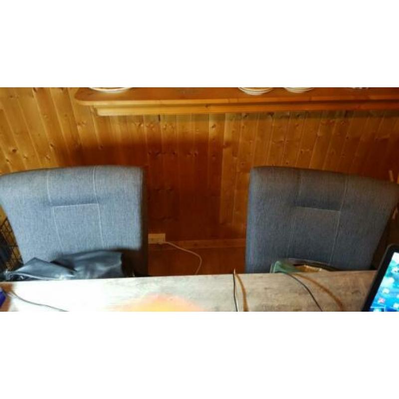 4 grijze eetkamer stoelen