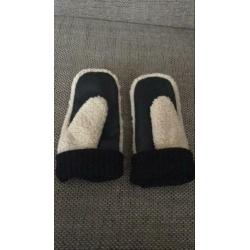 Lammy coat handschoenen Hema
