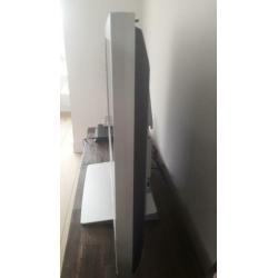 Panasonic TH-42PX8ES plasma TV. 42 inch/108 cm