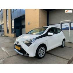 Toyota Aygo 1.0 VVT-i x-play Automaat | Led | *4005 km* | Ga