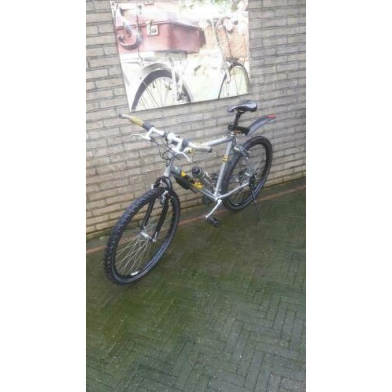 Batavus B1 cyber mountainbike atb mtb in nieuwstaat