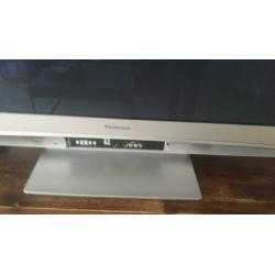 Panasonic TH-42PX8ES plasma TV. 42 inch/108 cm