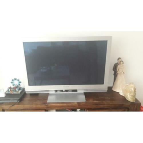Panasonic TH-42PX8ES plasma TV. 42 inch/108 cm
