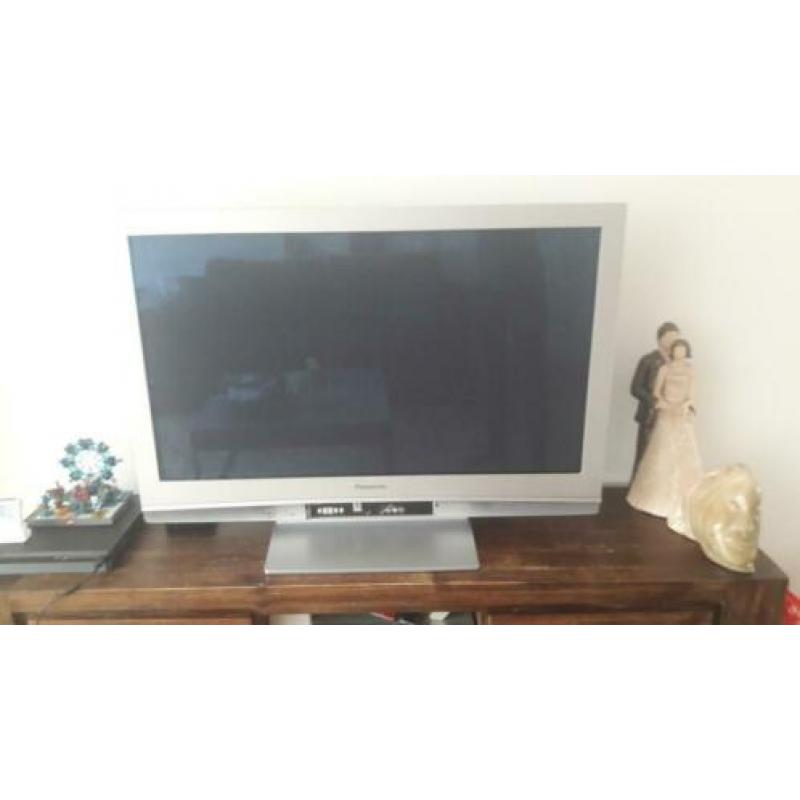 Panasonic TH-42PX8ES plasma TV. 42 inch/108 cm