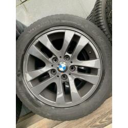 Originele BMW 16” lichtmetalen velgen incl. 4 winterbanden