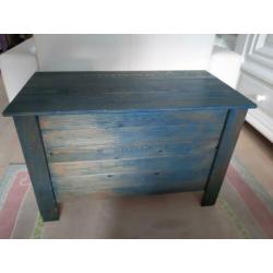 Turquoise houten kist