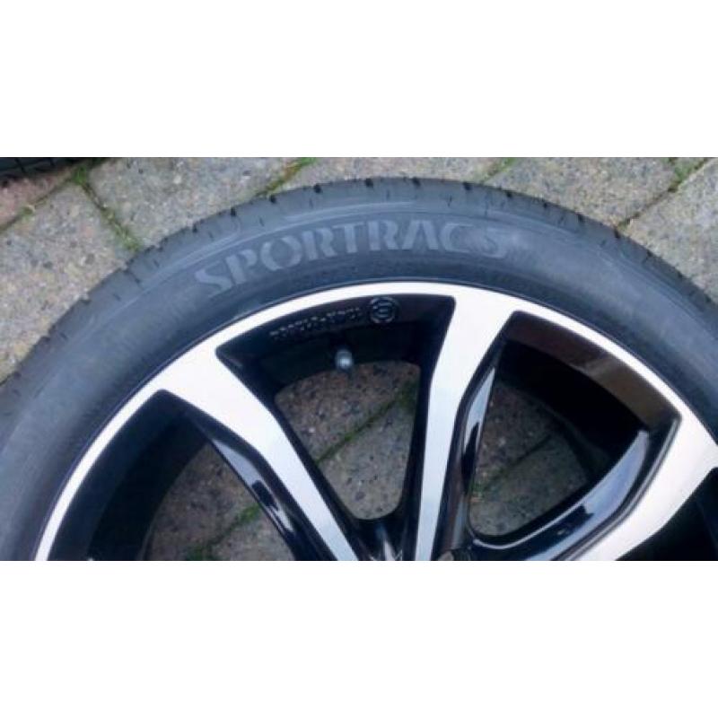 ZGAN Velgenset Kia Hyundai. 15 inch. Vredestein Sportrac.