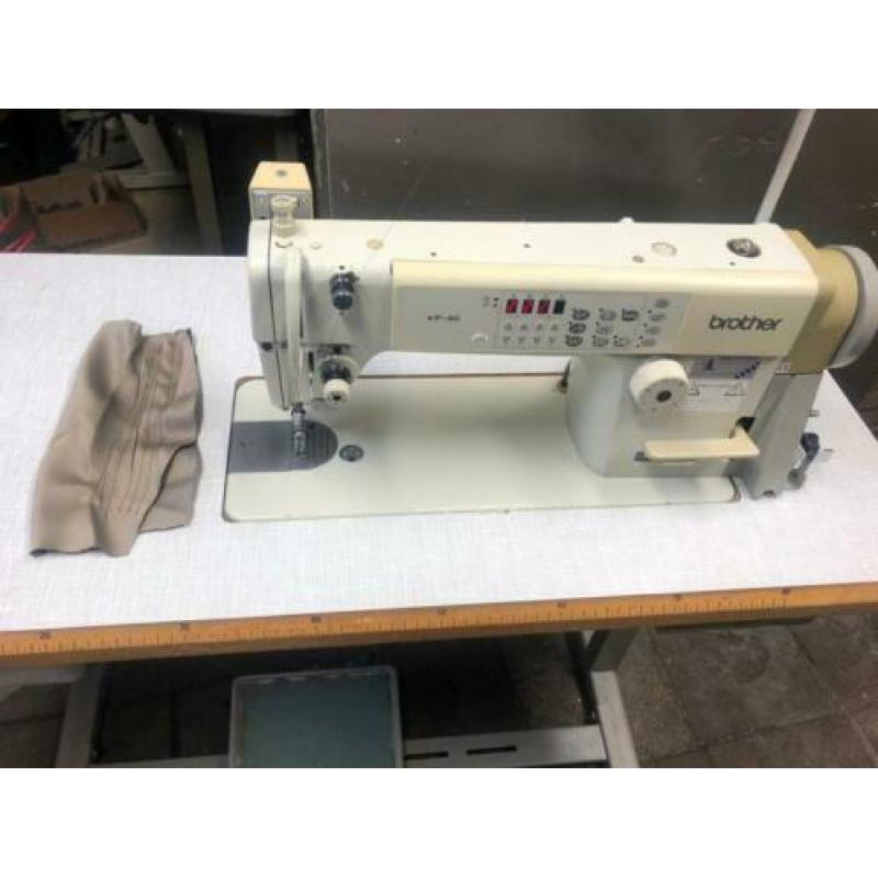 Industrie naaimachine brother f40 full automaat