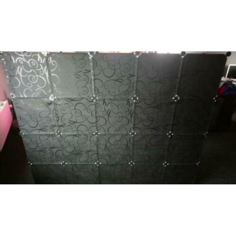 Modulaire kast met 14 compartimenten zwart en wit