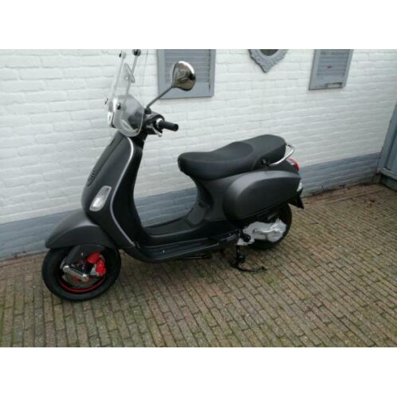 Vespa lx snor mat grijs metallic 4 takt