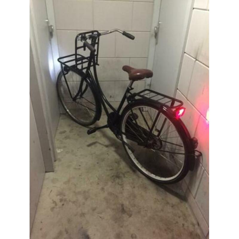 dames/omafiets met terugtraprem in goede staat te koop.
