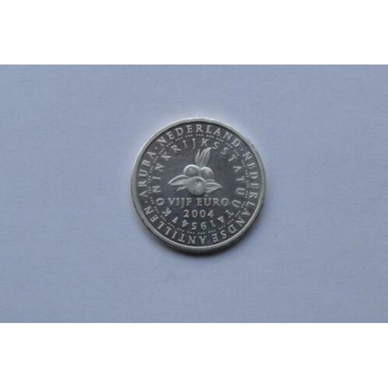 Te koop 5 euro het koninkrijk statuten vijfje.jaar 2004.