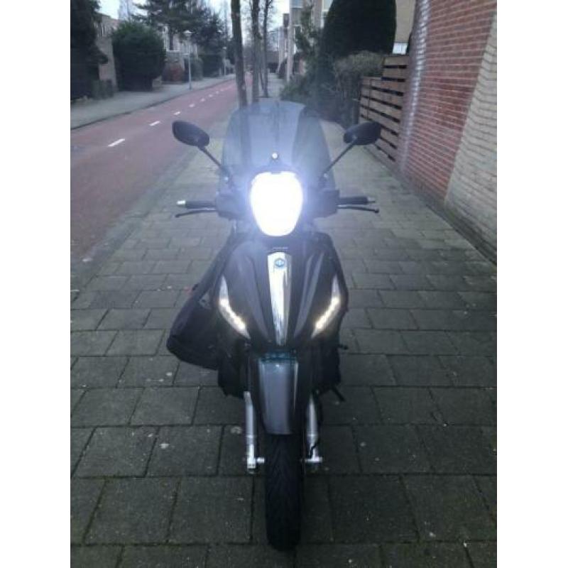 Beverly 350 Police