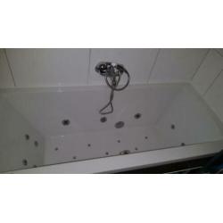Douchecabine €200 & ligbad yetstream €400 prijs bespreekbaar