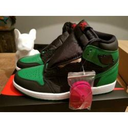 Nike air Jordan 1 one black pine green us 10 eu 44 DS BNIB