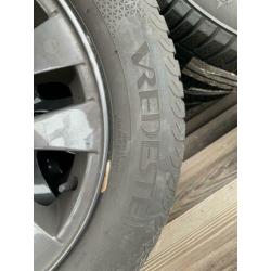 Originele BMW 16” lichtmetalen velgen incl. 4 winterbanden