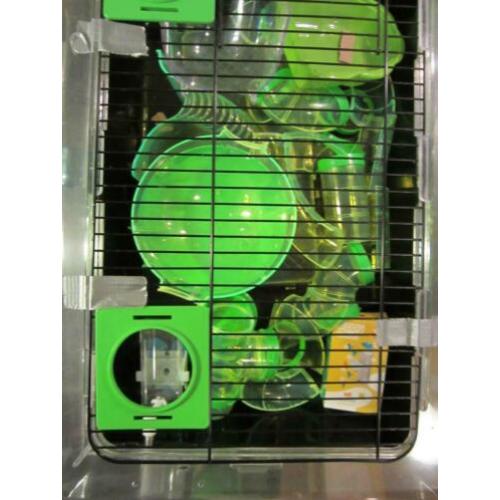 hamsterkooi met attributen
