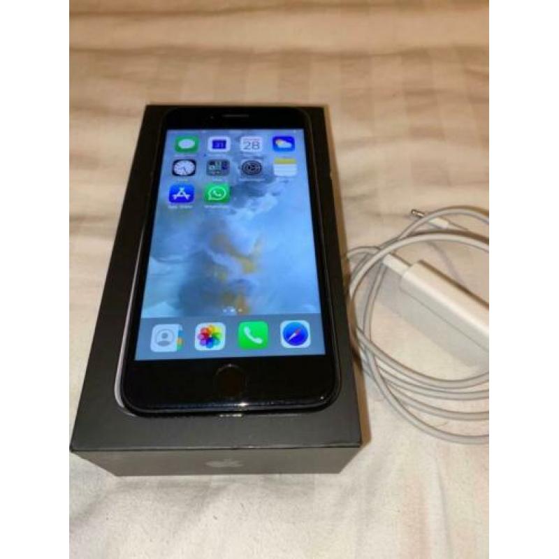 Nette Iphone 7 128GB zwart met doos