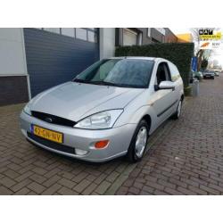 Ford Focus 1.6-16V Trend AUTOMAAT/NW APK/AIRCO