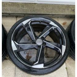 Set 19 inch zwarte prologue velgen met banden Audi VW