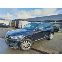 Volkswagen Touareg 3.0 TDI V6 DSG 4X4 Voll Leer Facelift