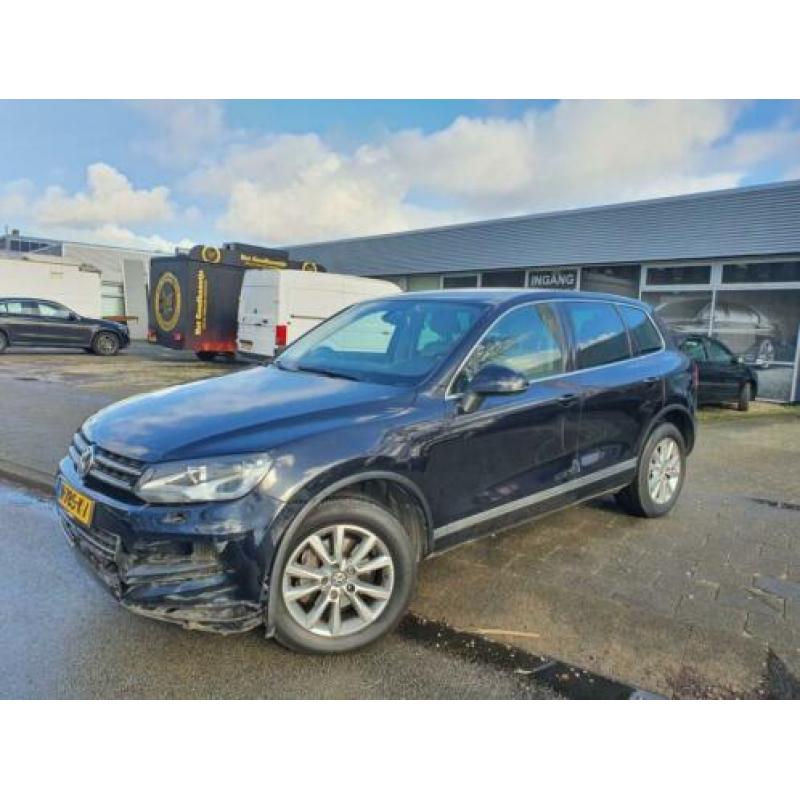 Volkswagen Touareg 3.0 TDI V6 DSG 4X4 Voll Leer Facelift