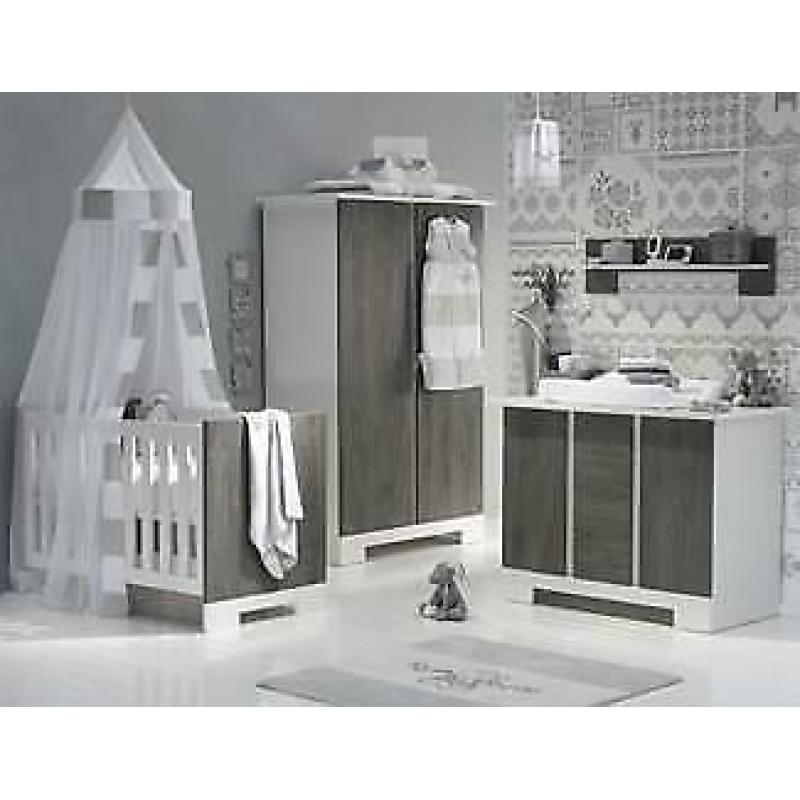 Interbaby Chicago babykamer / meegroei kamer zeer compleet!