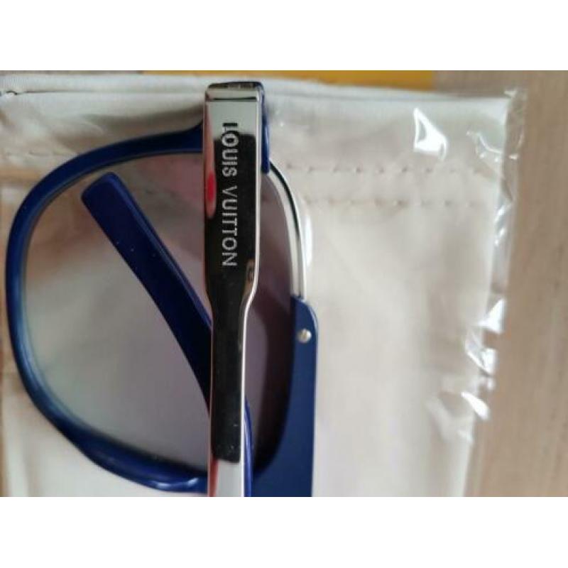 louis vuitton zonnebril mascotte blauw