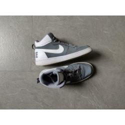 Nike Court Borough Maat 40 Grijs/Wit
