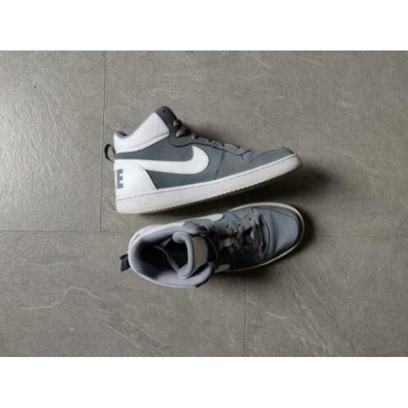 Nike Court Borough Maat 40 Grijs/Wit