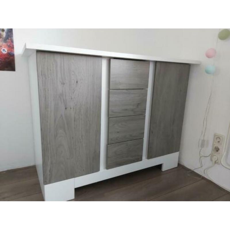 Interbaby Chicago babykamer / meegroei kamer zeer compleet!