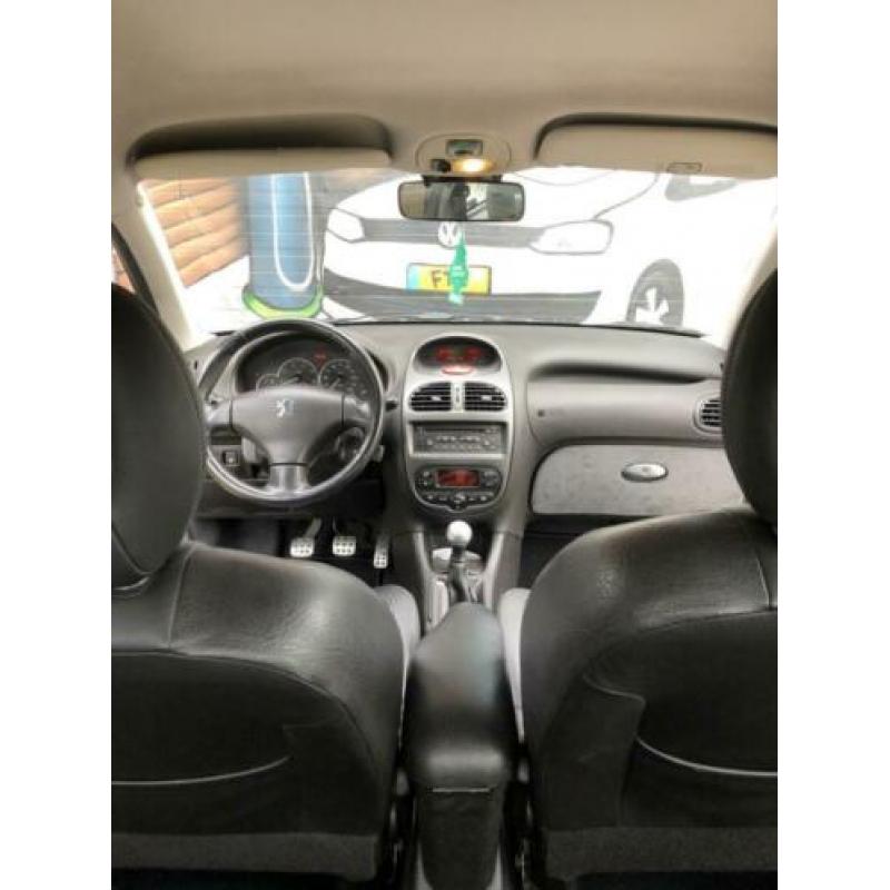 Peugeot 206 2.0 GTI 2004 Nieuwe APK. Lage km-stand NAP