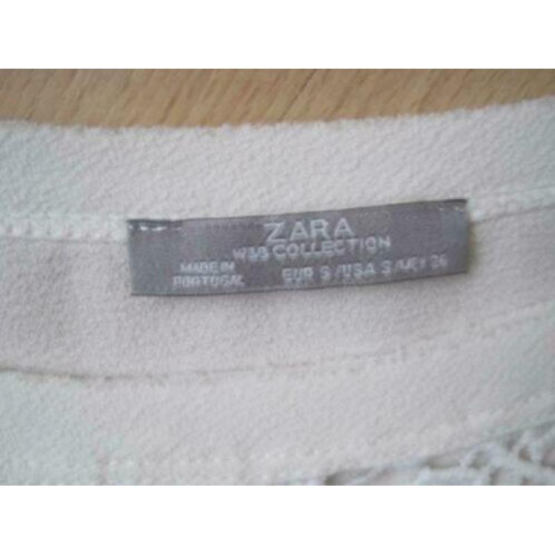 Witte korte ZARA top met kant maat S. Korte mouwen.