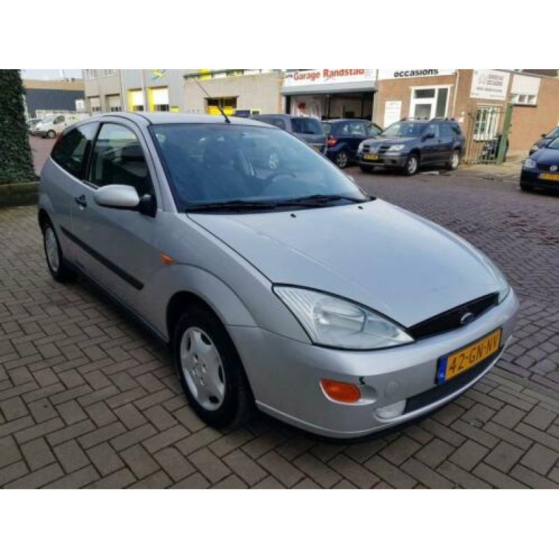 Ford Focus 1.6-16V Trend AUTOMAAT/NW APK/AIRCO