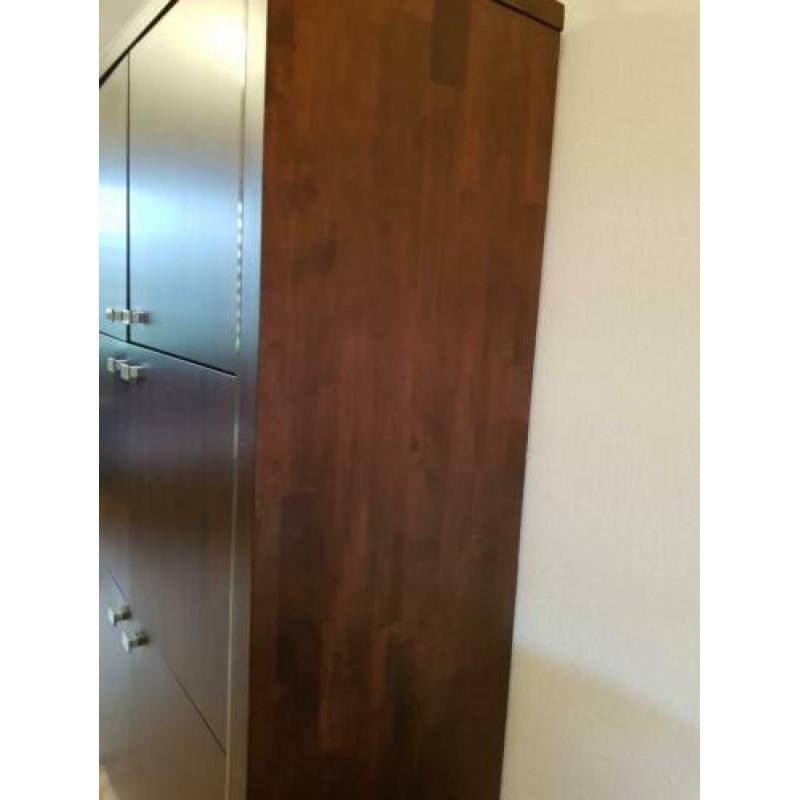 Woonkamer meubels - wandkast, dressoir, tafel, stoelen, bank