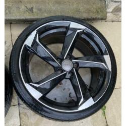 Set 19 inch zwarte prologue velgen met banden Audi VW