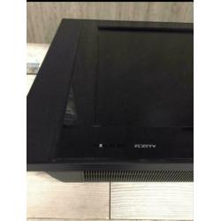 Philips HD tv 120 x 70 incl. muurbeugel en afstandsbediening