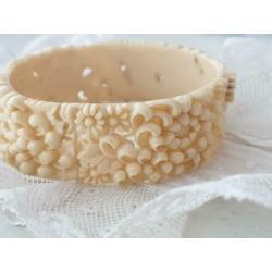 Antieke armband ivoor van voor 1947