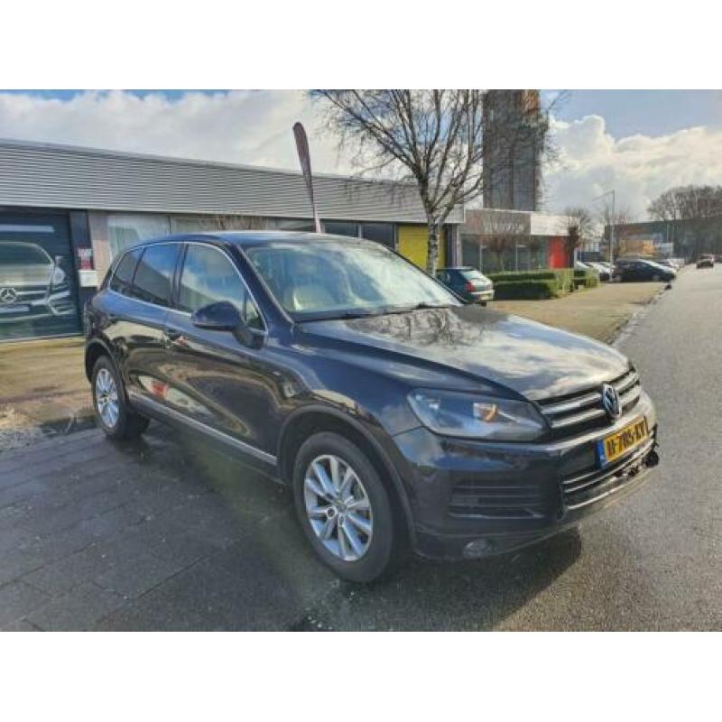 Volkswagen Touareg 3.0 TDI V6 DSG 4X4 Voll Leer Facelift