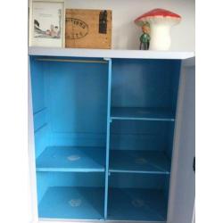 Prachtige oude kast voor bv baby of kinderkamer brocante