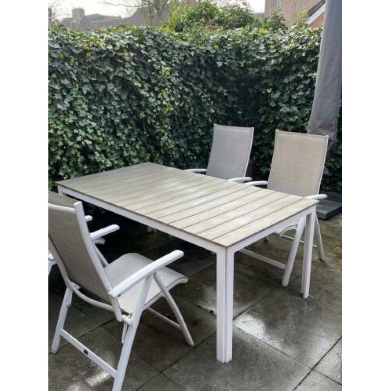 Tuintafel, tuinstoelen en voetenbankjes Bellagio Bravo