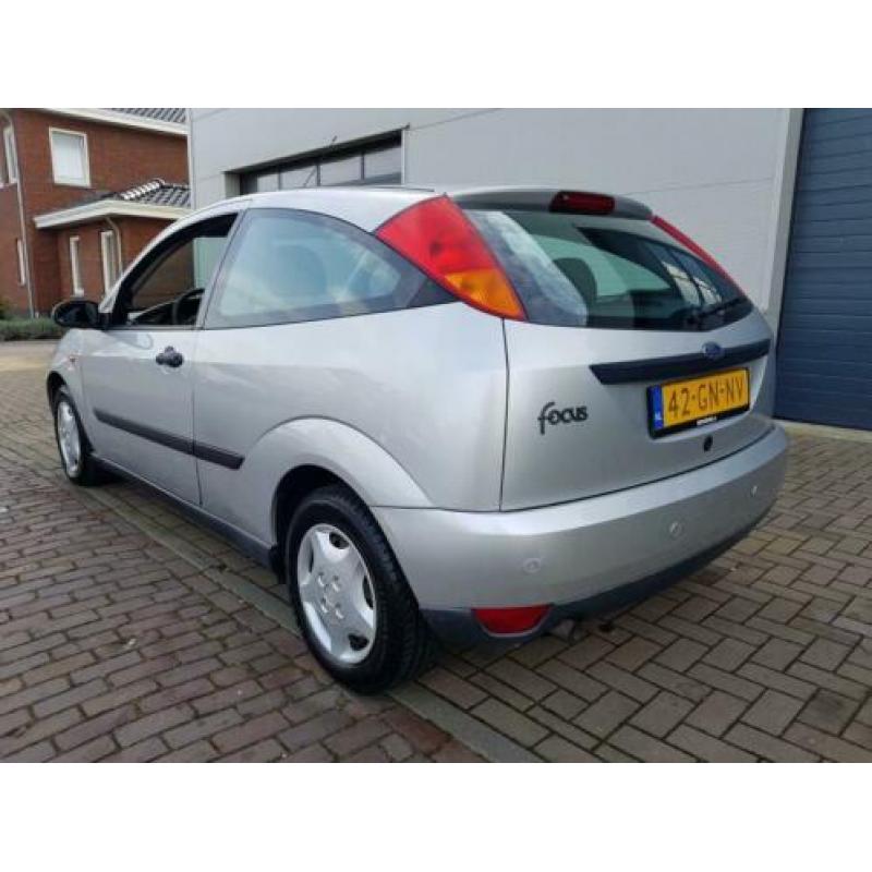 Ford Focus 1.6-16V Trend AUTOMAAT/NW APK/AIRCO