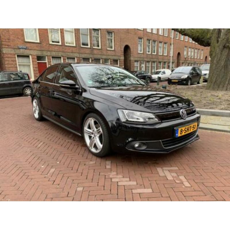Volkswagen Jetta 1.4 TSI 110KW Hybrid Dsg7 2013 Zwart