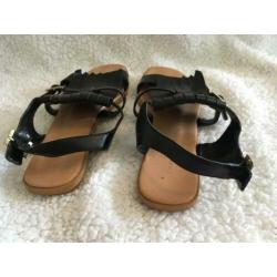 Charles & Keith zwarte leren sandalen 37