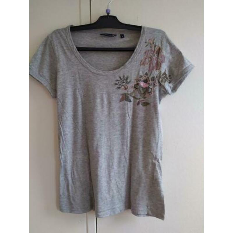 River Woods lichtgrijs geborduurd T-shirt maat M