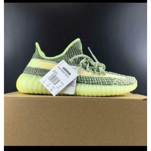 Adidas yeezy 350 v2 yeezreel yellow