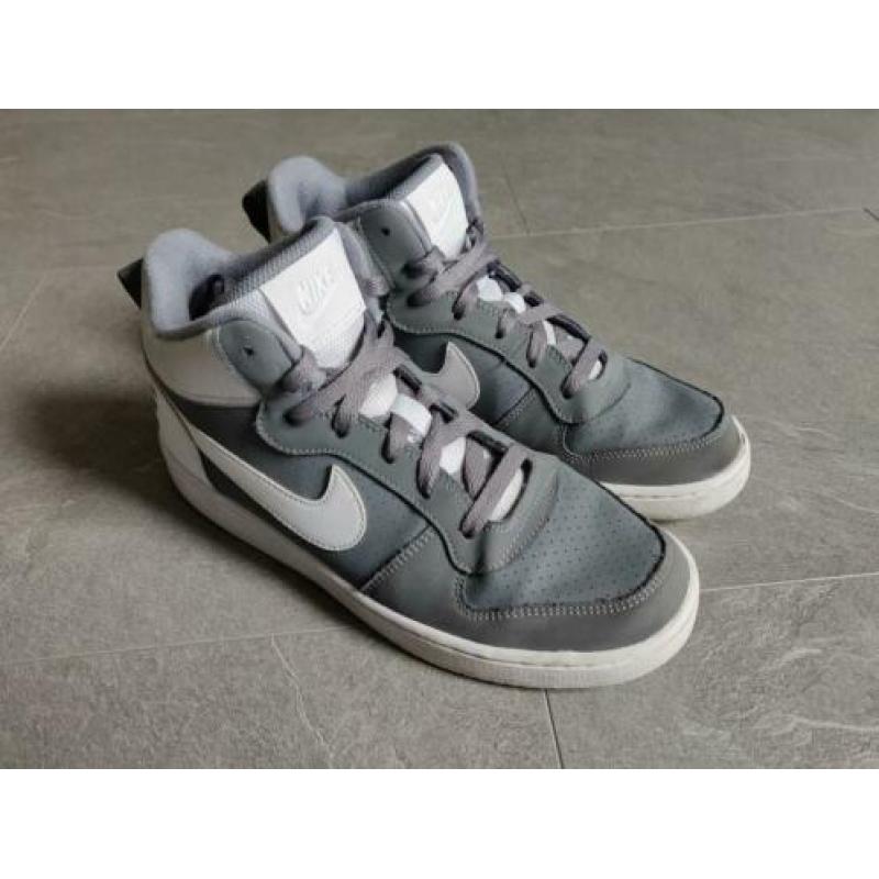 Nike Court Borough Maat 40 Grijs/Wit