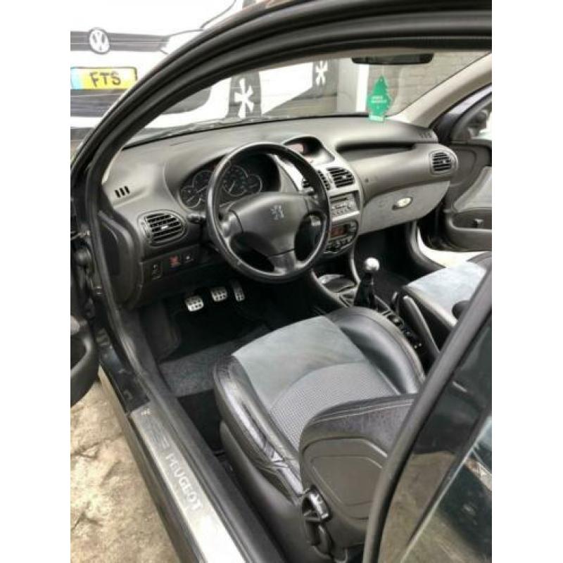 Peugeot 206 2.0 GTI 2004 Nieuwe APK. Lage km-stand NAP